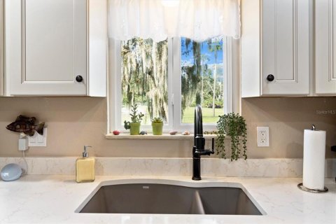 House in Crystal River, Florida 4 bedrooms, 202.16 sq.m. № 2220444 - photo 20