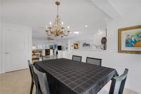Villa ou maison à vendre à Sarasota, Floride: 2 chambres, 141.95 m2 № 2413911 - photo 22