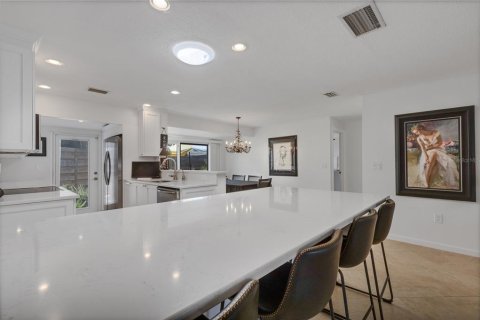 Villa ou maison à vendre à Sarasota, Floride: 2 chambres, 141.95 m2 № 2413911 - photo 28