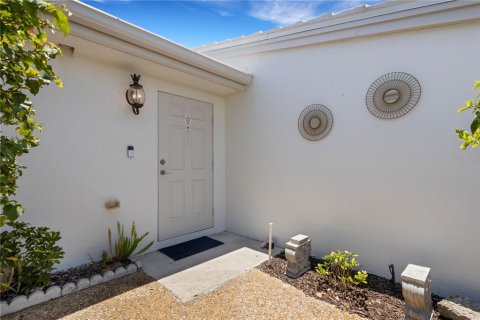 Villa ou maison à vendre à Sarasota, Floride: 2 chambres, 141.95 m2 № 2413911 - photo 5