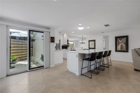 Villa ou maison à vendre à Sarasota, Floride: 2 chambres, 141.95 m2 № 2413911 - photo 23