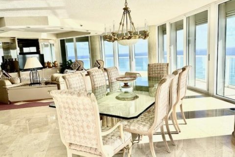 Condo in Sunny Isles Beach, Florida, 3 bedrooms  № 1860726 - photo 3