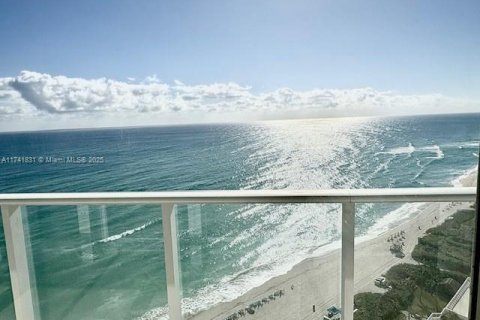 Condo in Sunny Isles Beach, Florida, 3 bedrooms  № 1860726 - photo 18