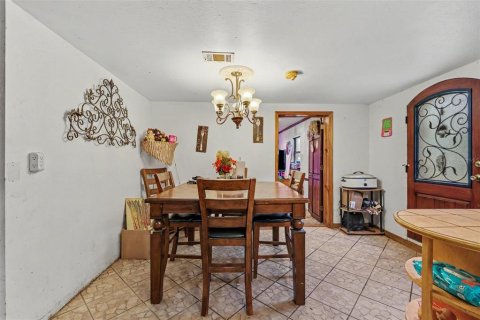 Villa ou maison à vendre à Ocklawaha, Floride: 5 chambres, 143.81 m2 № 2207440 - photo 5
