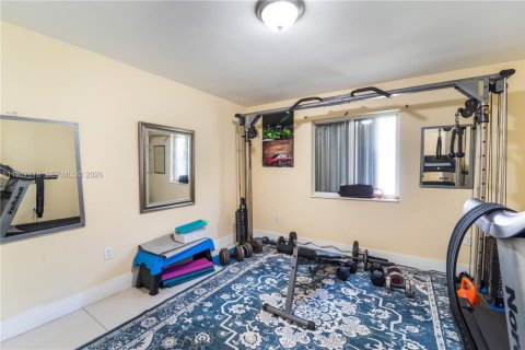 Casa en venta en Miami, Florida, 4 dormitorios, 130.06 m2 № 2029121 - foto 25