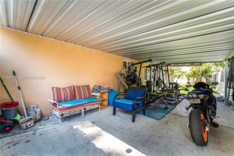 Casa en venta en Miami, Florida, 4 dormitorios, 130.06 m2 № 2029121 - foto 27