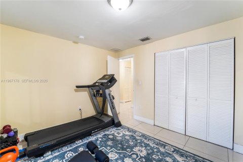 Casa en venta en Miami, Florida, 4 dormitorios, 130.06 m2 № 2029121 - foto 24