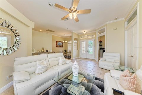 Villa ou maison à vendre à Port Charlotte, Floride: 4 chambres, 266.54 m2 № 2347517 - photo 10