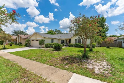 House in Sanford, Florida 3 bedrooms, 148.55 sq.m. № 1894449 - photo 21