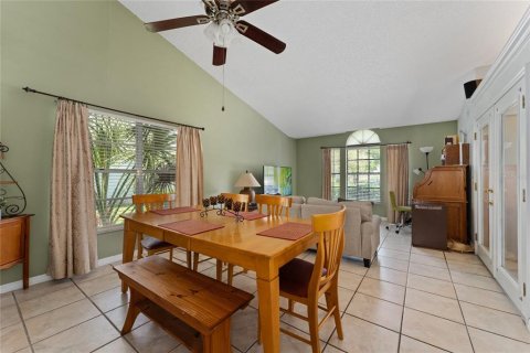 House in Sanford, Florida 3 bedrooms, 148.55 sq.m. № 1894449 - photo 4