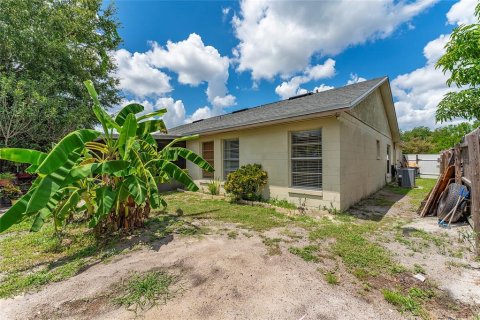 House in Sanford, Florida 3 bedrooms, 148.55 sq.m. № 1894449 - photo 24