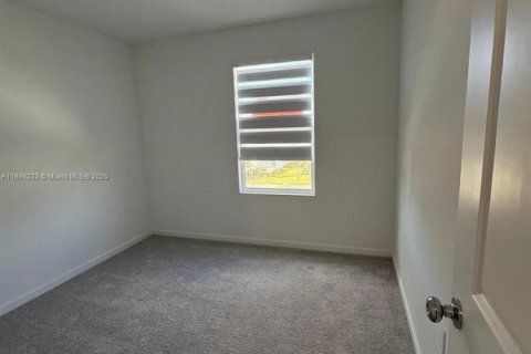 Снять в аренду виллу или дом в Лейк-Уэльс, Флорида 4 спальни, № 1952789 - фото 4