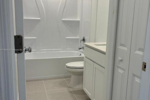 Снять в аренду виллу или дом в Лейк-Уэльс, Флорида 4 спальни, № 1952789 - фото 5