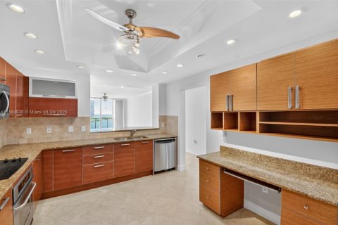 Condominio en venta en Aventura, Florida, 3 dormitorios, 159.79 m2 № 1980568 - foto 4