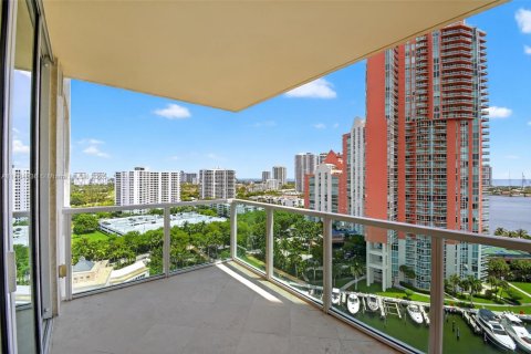 Condominio en venta en Aventura, Florida, 3 dormitorios, 159.79 m2 № 1980568 - foto 13
