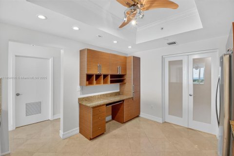 Condominio en venta en Aventura, Florida, 3 dormitorios, 159.79 m2 № 1980568 - foto 5