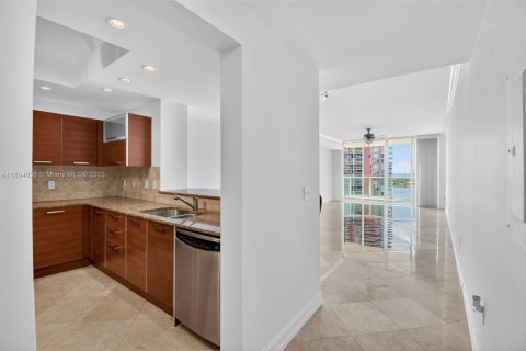 Condominio en venta en Aventura, Florida, 3 dormitorios, 159.79 m2 № 1980568 - foto 7