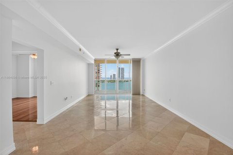 Condominio en venta en Aventura, Florida, 3 dormitorios, 159.79 m2 № 1980568 - foto 8