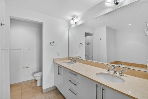 Condominio en venta en Aventura, Florida, 3 dormitorios, 159.79 m2 № 1980568 - foto 21