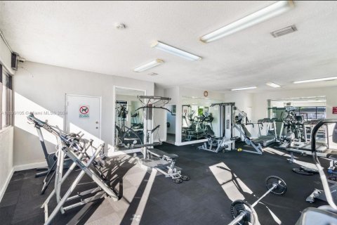 Купить кондоминиум в Майами, Флорида 4 комнаты, 80.82м2, № 2087800 - фото 24