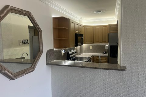 Купить кондоминиум в Майами, Флорида 4 комнаты, 80.82м2, № 2087800 - фото 3