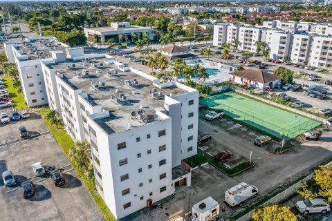 Купить кондоминиум в Майами, Флорида 4 комнаты, 80.82м2, № 2087800 - фото 20