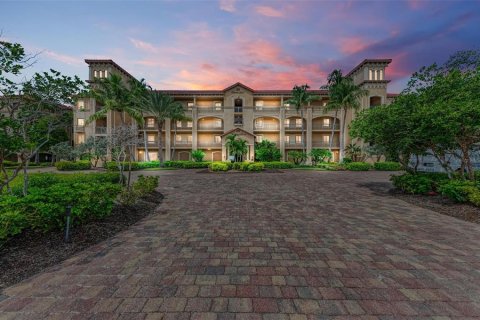 Copropriété à louer à Punta Gorda, Floride: 3 chambres, 217.21 m2 № 1678455 - photo 1