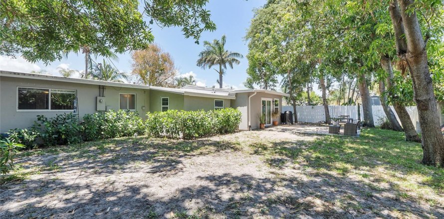 Villa ou maison à Pompano Beach, Floride 4 chambres, 167.22 m2 № 1162018