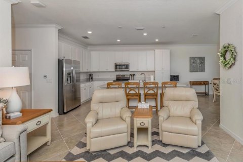 Condominio en alquiler en Lakewood Ranch, Florida, 2 dormitorios, 102.84 m2 № 2107064 - foto 13