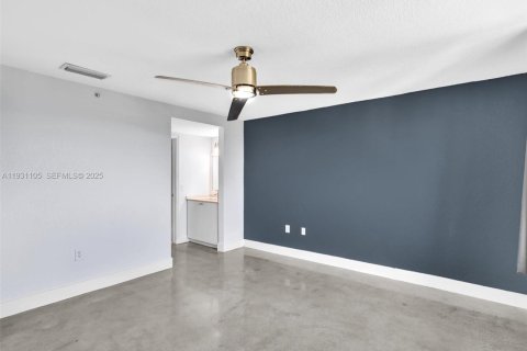 Copropriété à louer à Miami, Floride: 2 chambres, 82.78 m2 № 1989598 - photo 20