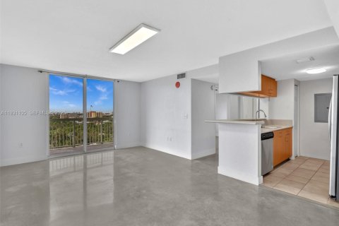 Copropriété à louer à Miami, Floride: 2 chambres, 82.78 m2 № 1989598 - photo 7