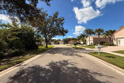 Casa en venta en Port St. Lucie, Florida, 2 dormitorios, 141.77 m2 № 2175848 - foto 15