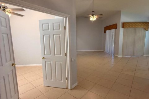 Casa en venta en Port St. Lucie, Florida, 2 dormitorios, 141.77 m2 № 2175848 - foto 4