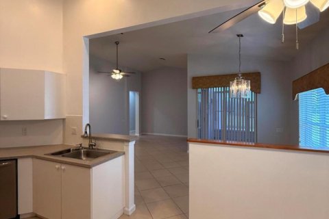 Casa en venta en Port St. Lucie, Florida, 2 dormitorios, 141.77 m2 № 2175848 - foto 7