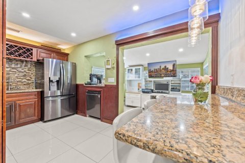 House in Miramar, Florida 2 bedrooms, 90.21 sq.m. № 1863463 - photo 7