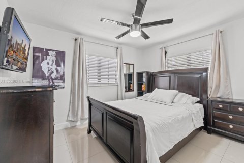House in Miramar, Florida 2 bedrooms, 90.21 sq.m. № 1863463 - photo 17