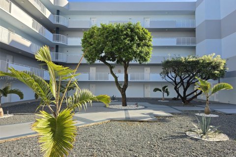 Condominio en venta en Miami, Florida, 2 dormitorios, 92.16 m2 № 1702307 - foto 2