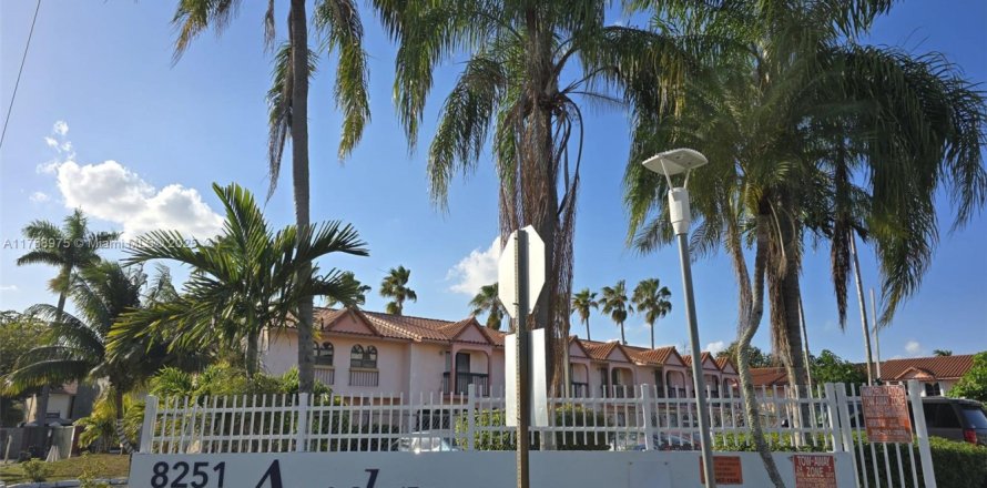 Condominio en Miami, Florida, 2 dormitorios  № 1702307