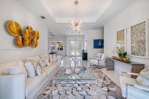 Купить виллу или дом в Майами, Флорида 5 спален, 301.56м2, № 1892813 - фото 13