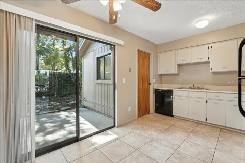 Townhouse in Altamonte Springs, Florida 2 bedrooms, 89.74 sq.m. № 1880908 - photo 6