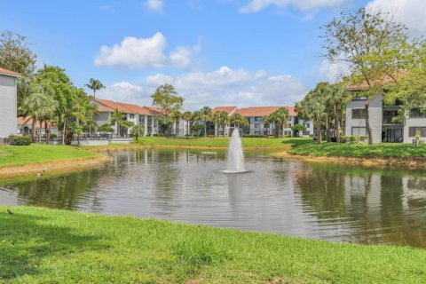 Condominio en venta en Coral Springs, Florida, 2 dormitorios, 91.6 m2 № 2245332 - foto 21