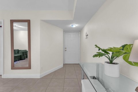 Condominio en venta en Coral Springs, Florida, 2 dormitorios, 91.6 m2 № 2245332 - foto 5