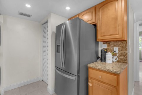 Condominio en venta en Coral Springs, Florida, 2 dormitorios, 91.6 m2 № 2245332 - foto 4