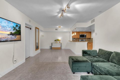 Condominio en venta en Coral Springs, Florida, 2 dormitorios, 91.6 m2 № 2245332 - foto 8