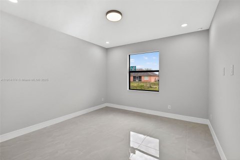 Villa ou maison à vendre à Lehigh Acres, Floride: 3 chambres, 106.28 m2 № 1969602 - photo 26