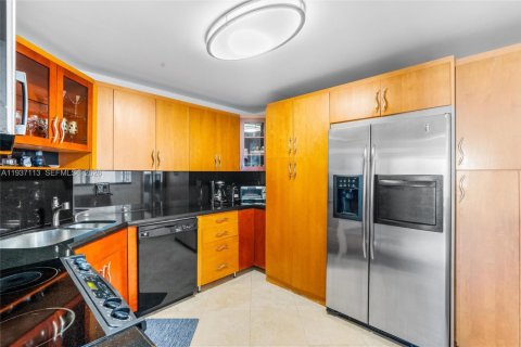 Copropriété à louer à Fort Lauderdale, Floride: 2 chambres, 140.56 m2 № 1994995 - photo 14