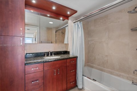 Copropriété à louer à Fort Lauderdale, Floride: 2 chambres, 140.56 m2 № 1994995 - photo 20