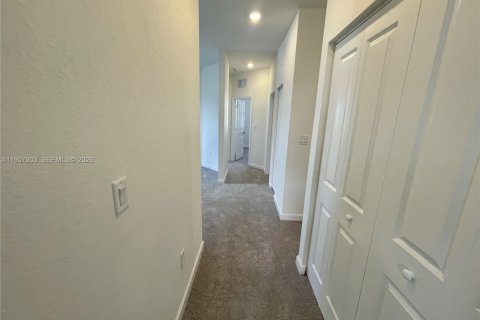 Touwnhouse à louer à Miami, Floride: 3 chambres, 168.34 m2 № 2031394 - photo 26