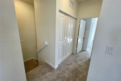 Touwnhouse à louer à Miami, Floride: 3 chambres, 168.34 m2 № 2031394 - photo 21