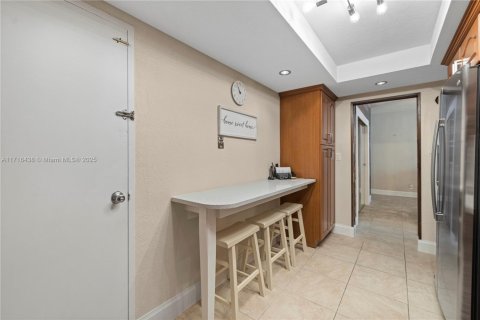 Condominio en alquiler en Fort Lauderdale, Florida, 1 dormitorio, 88.26 m2 № 1945007 - foto 10
